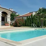 Villa Parenzo *